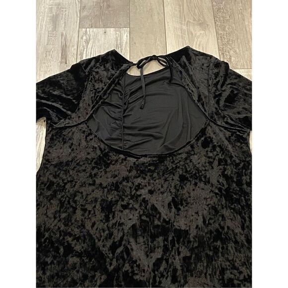 Future Collective faux crushed velvet, black long maxi dress size 3X - Picture 8 of 12